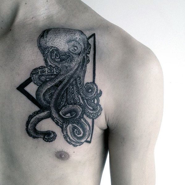 tatuaje pulpo pecho para hombre 25