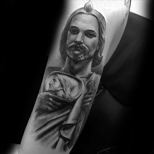 tatuaje religioso para hombre 16