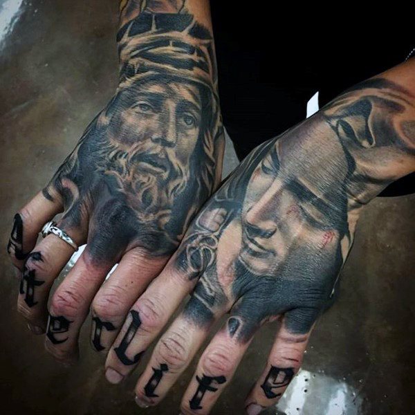tatuaje religioso para hombre 55