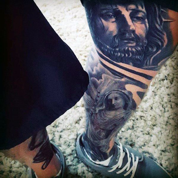 tatuaje religioso para hombre 56