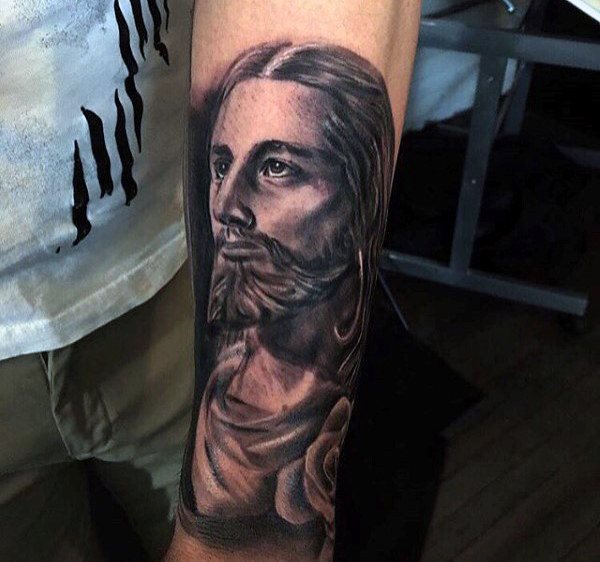 tatuaje religioso para hombre 84