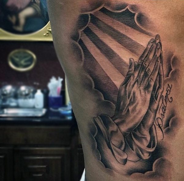 tatuaje religioso para hombre 89