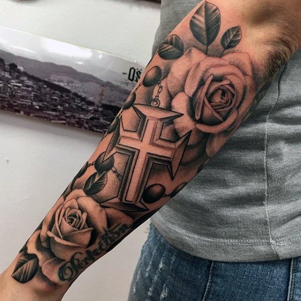 tatuaje religioso para hombre 99