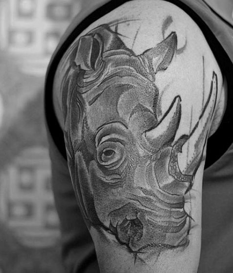 tatuaje rinoceronte para hombre 08