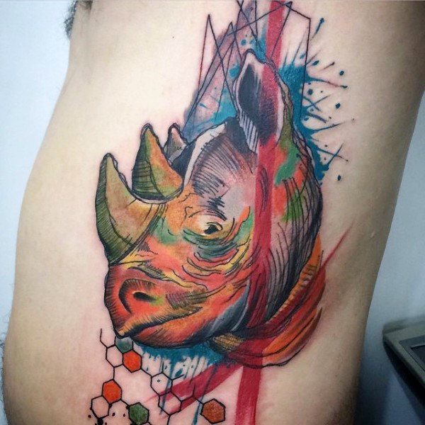 tatuaje rinoceronte para hombre 18