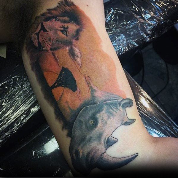 tatuaje rinoceronte para hombre 61