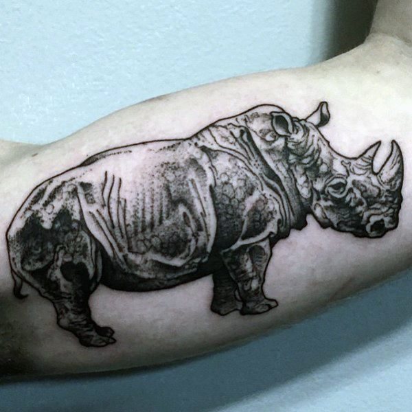 tatuaje rinoceronte para hombre 68