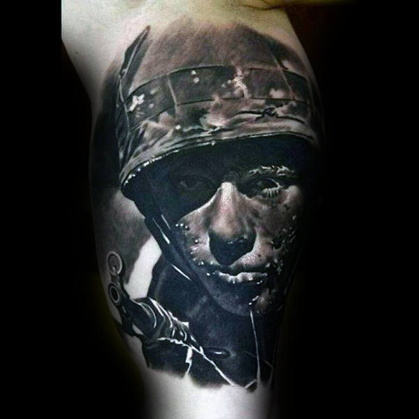 tatuaje tinta negra para hombre 67