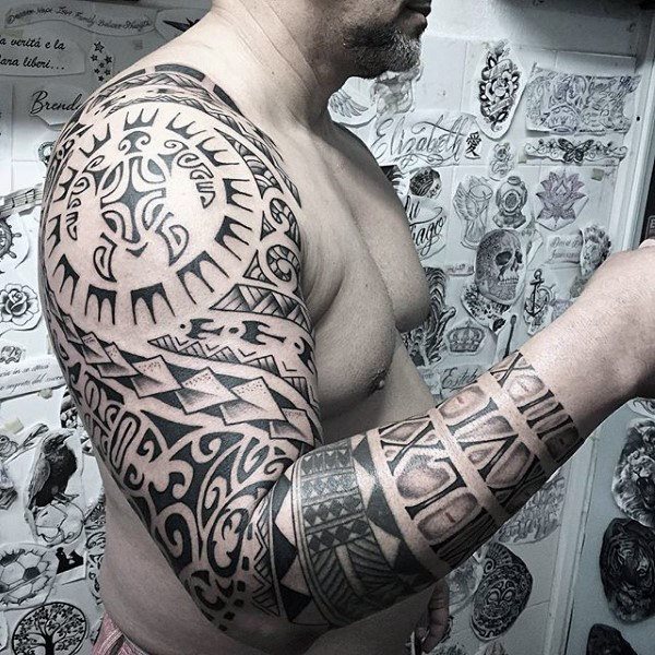 tatuaje tinta negra para hombre 74