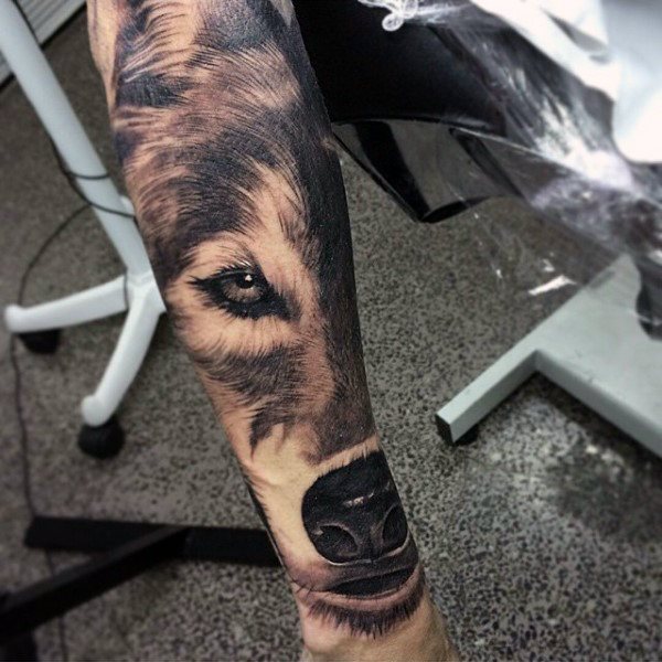 tatuaje tinta negra para hombre 81