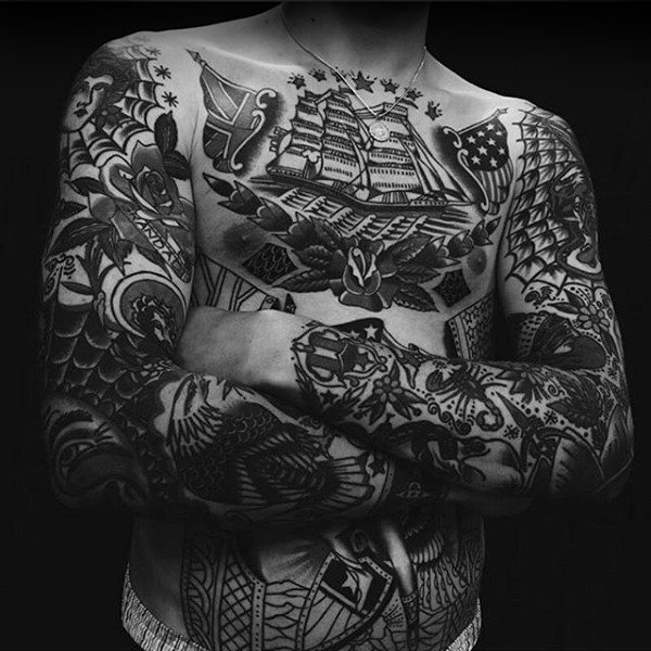 tatuaje tradicional barco para hombre 17