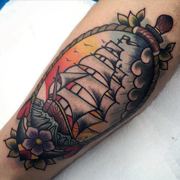tatuaje tradicional barco para hombre 43