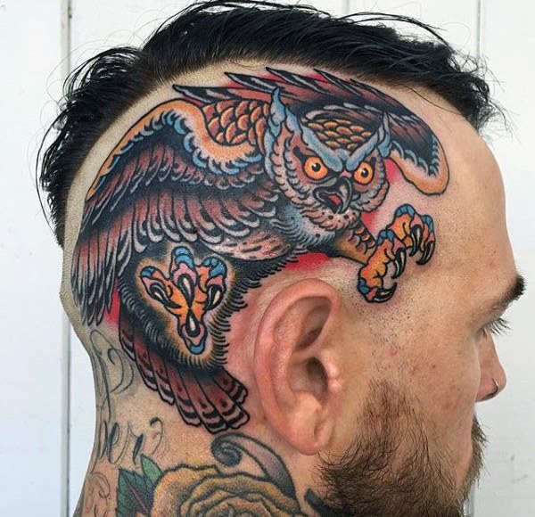 tatuaje tradicional buho para hombre 30