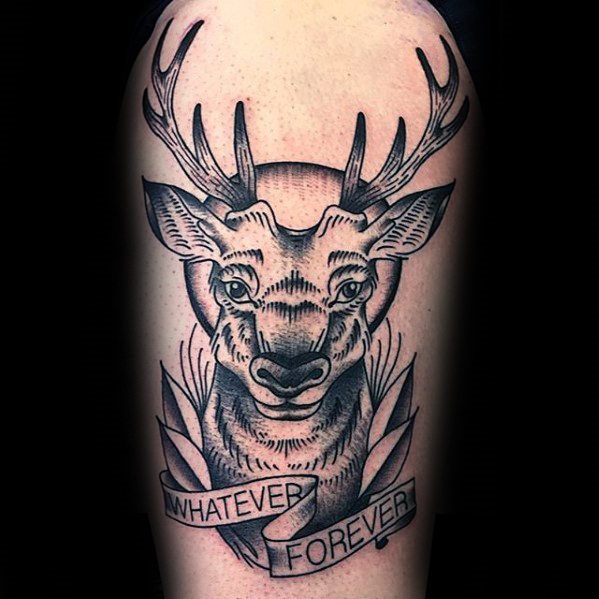 tatuaje tradicional ciervo para hombre 22