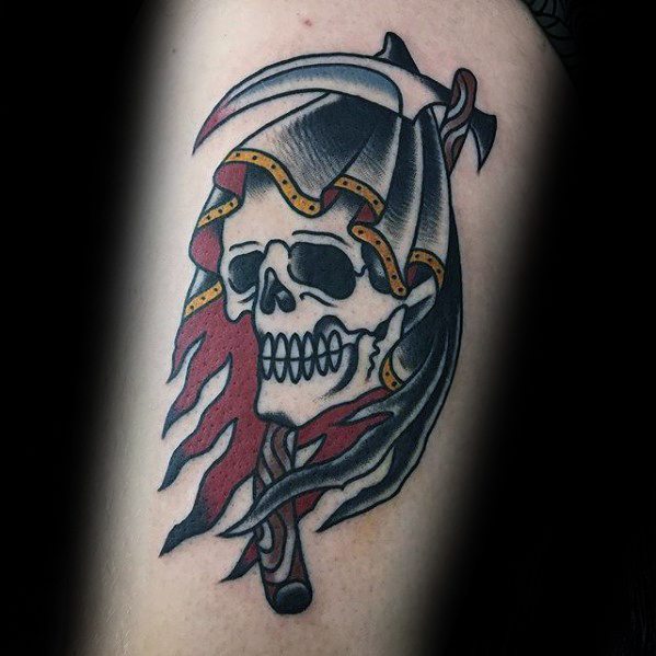 tatuaje tradicional muerte para hombre 13