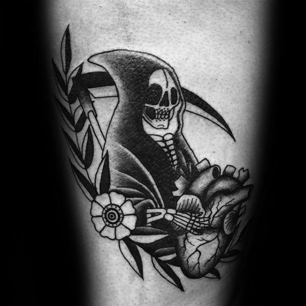 tatuaje tradicional muerte para hombre 16