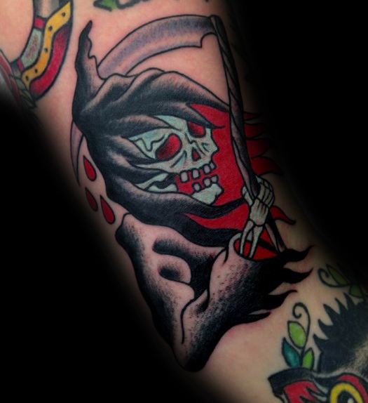 tatuaje tradicional muerte para hombre 28