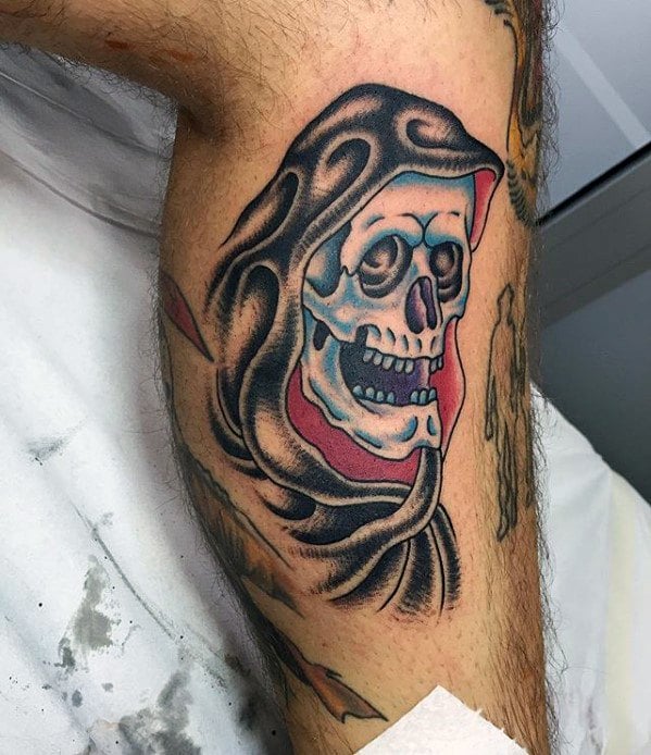tatuaje tradicional muerte para hombre 31