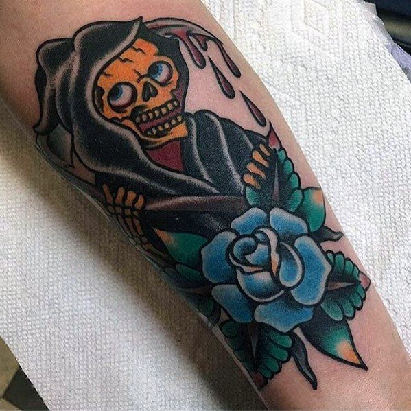 tatuaje tradicional muerte para hombre 43