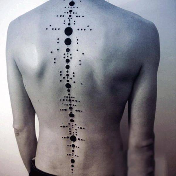 tatuaje columna vertebral 581