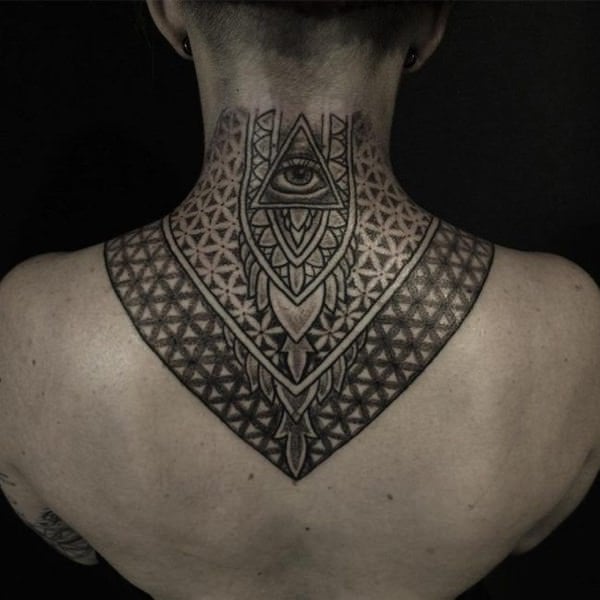 tatuaje cuello 360