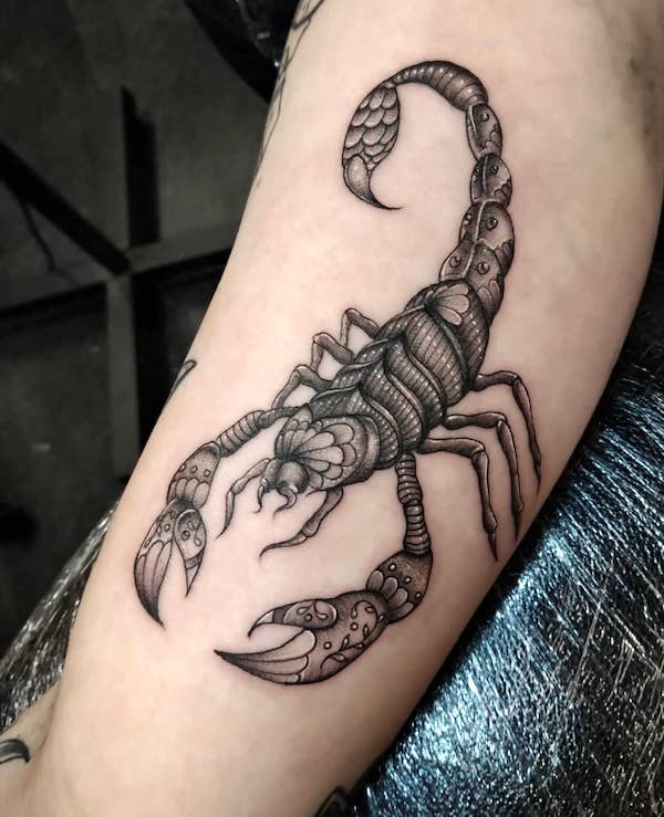tatuaje para un escorpio 11