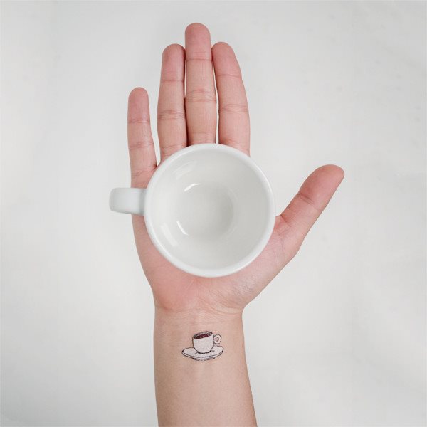 Tatuajes de tazas o tazones de café: diseños muy cool