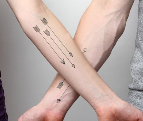 tatuaje flecha geometrica 02