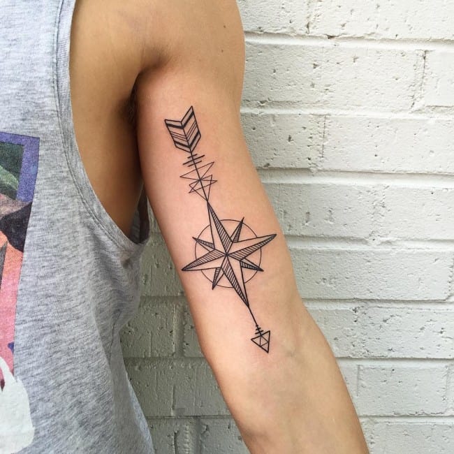 tatuaje flecha geometrica 92