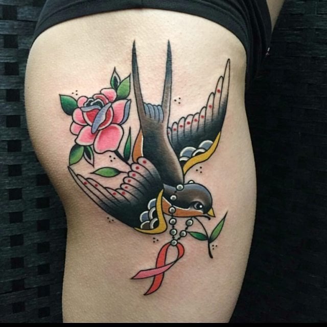 tatuaje lazo cancer 128