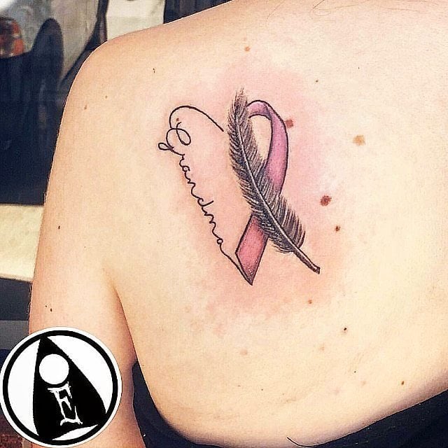 tatuaje lazo cancer 186