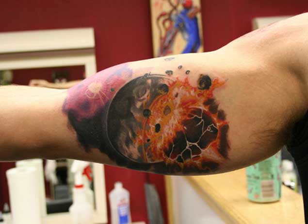 tatuaje cosmico espacio 08