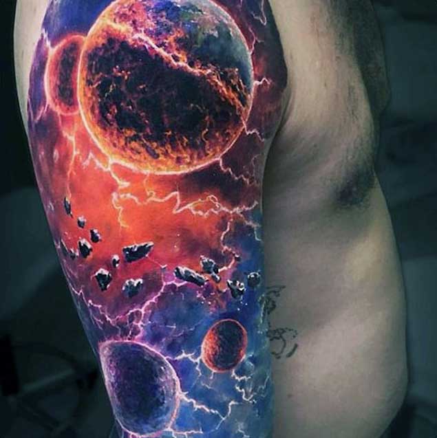 tatuaje cosmico espacio 26