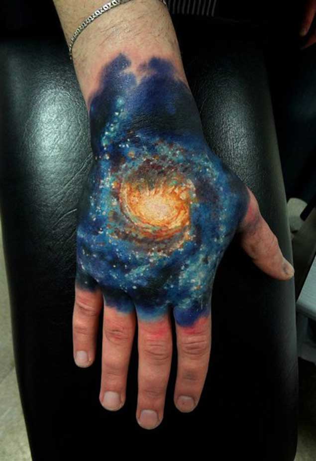 tatuaje cosmico espacio 30
