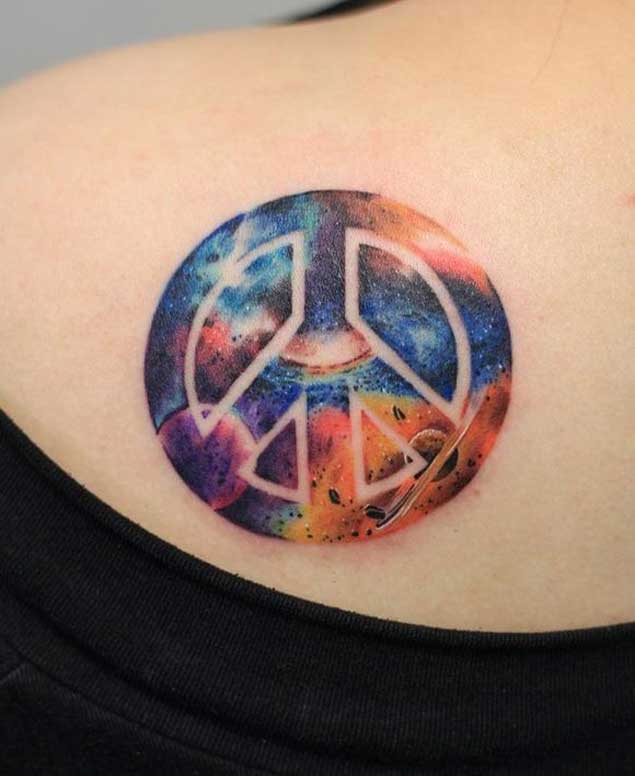 tatuaje cosmico espacio 41