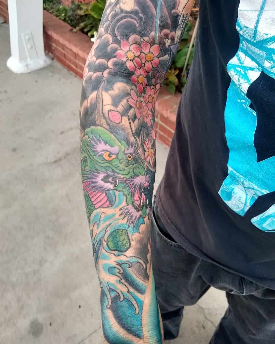 tatuaje flores japonesas 16