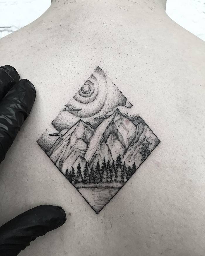 tatuaje montanas 88