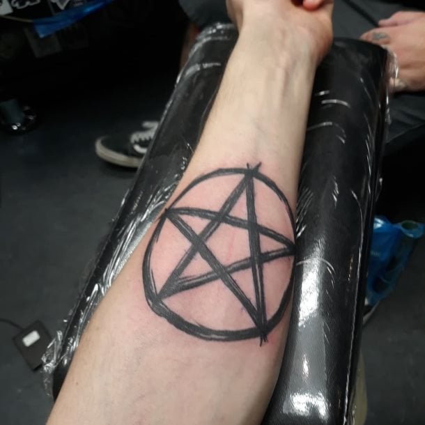 tatuaje pentagrama 23