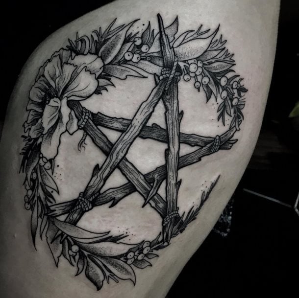 tatuaje pentagrama 36