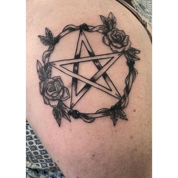 tatuaje pentagrama 38