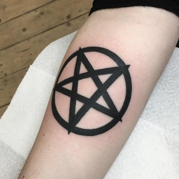 tatuaje pentagrama 43