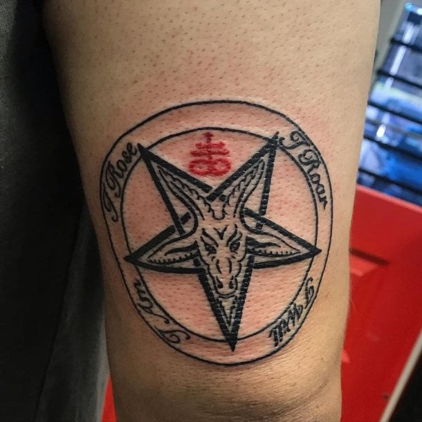 tatuaje pentagrama 58