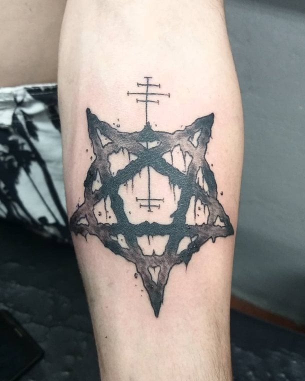 tatuaje pentagrama 75