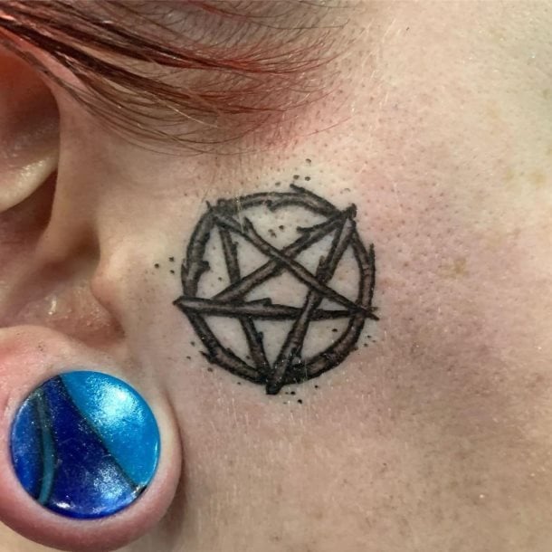 tatuaje pentagrama 97