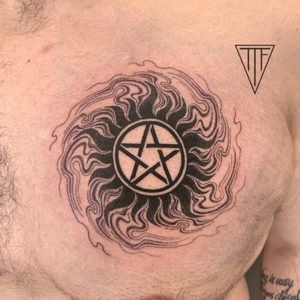 tatuaje pentagrama 98