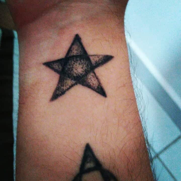 tatuaje pentagrama 99