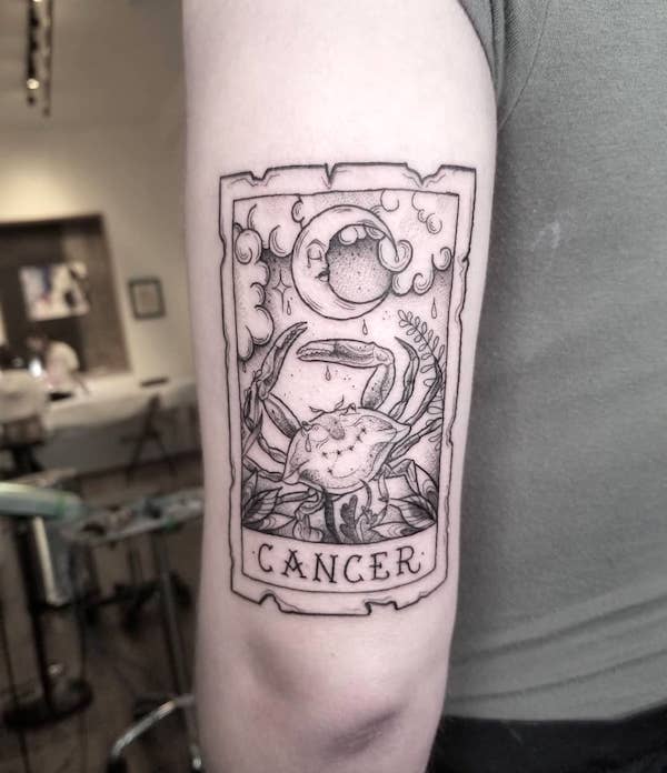 tatuaje signo zodiaco cancer 40
