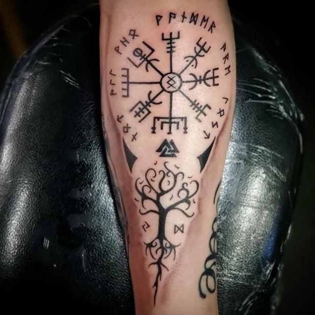 tattoo brujula vegvisir 100