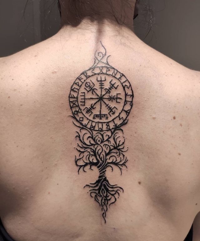 tattoo brujula vegvisir 110