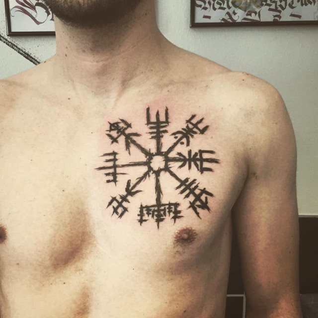 tattoo brujula vegvisir 28